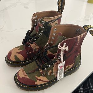 Authentic Dr Martens Camo MIE boots